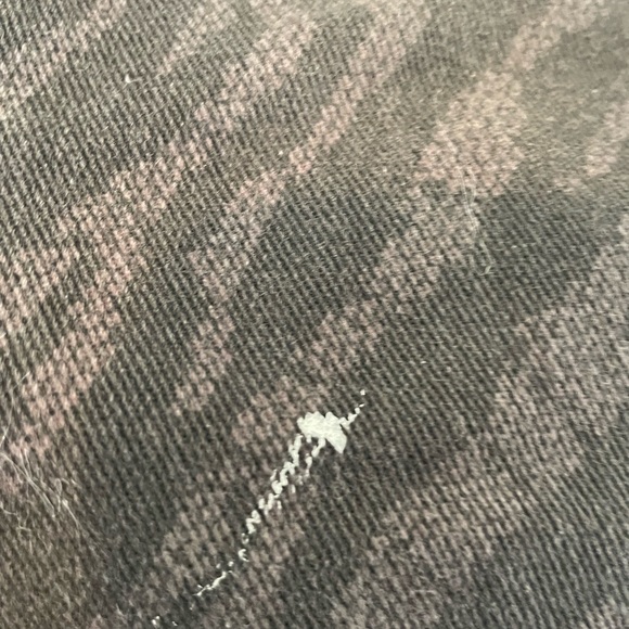 LOW RISE BLACK ZEBRA JEANS FROM DKNY JRANS SIZE 04 - Picture 2 of 10